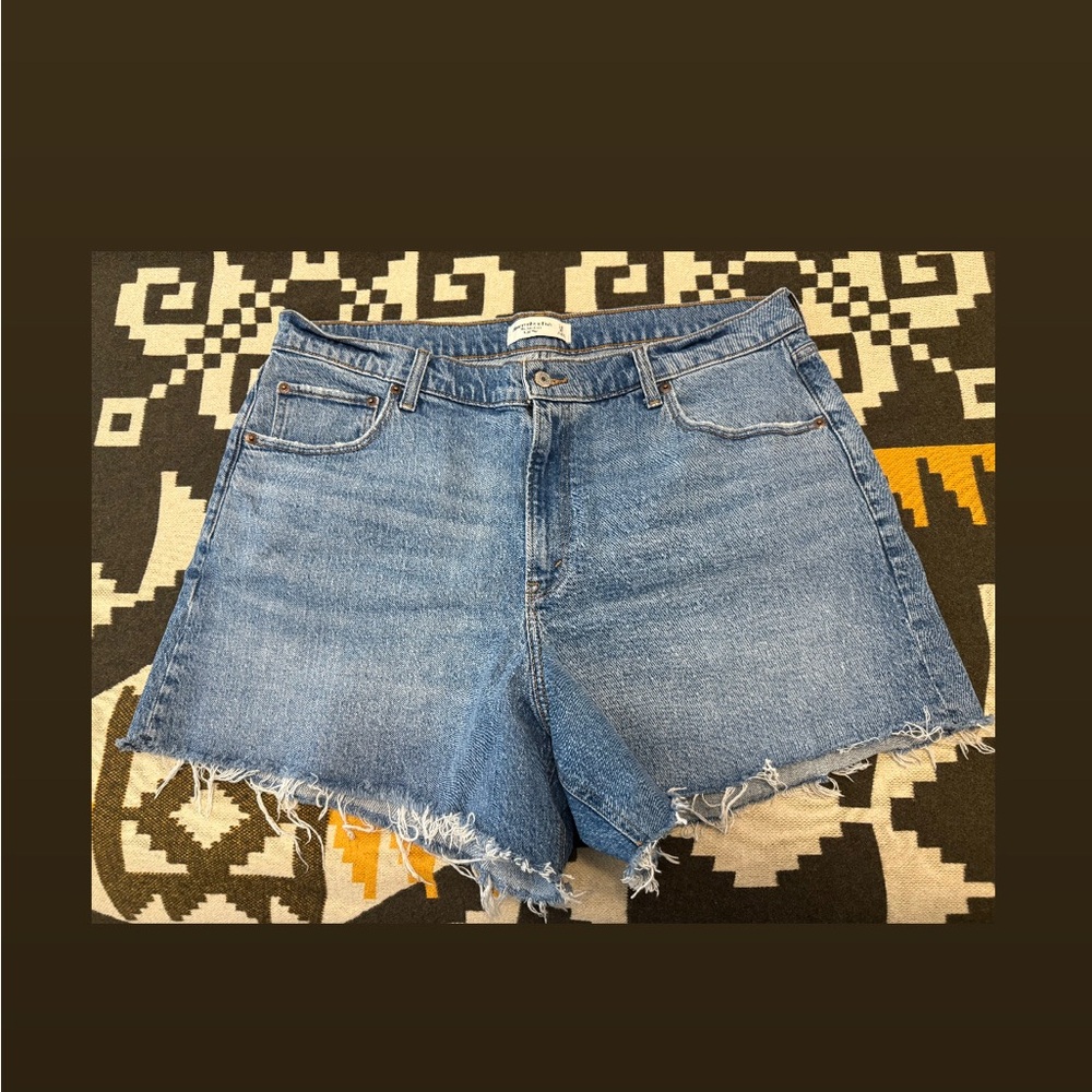 Women's / Abercrombie & Fitch /Dad short high rise (size ) 34/18